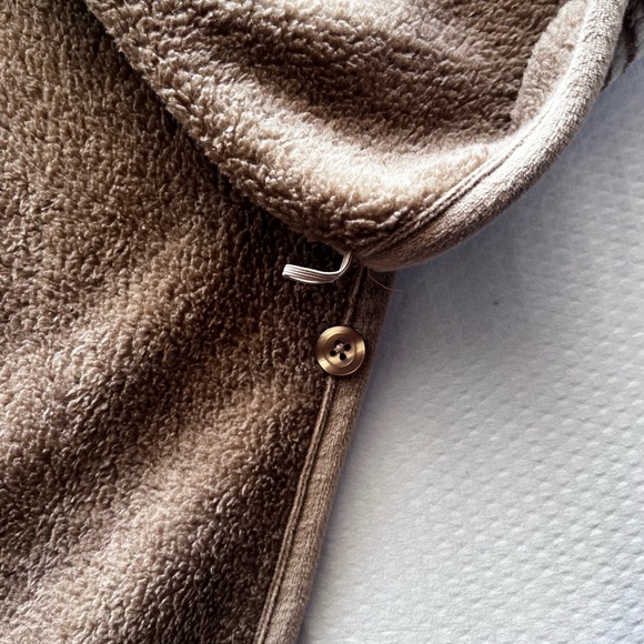 Cuddl Duds Beige and White Women's Poncho - Picture 5 of 6